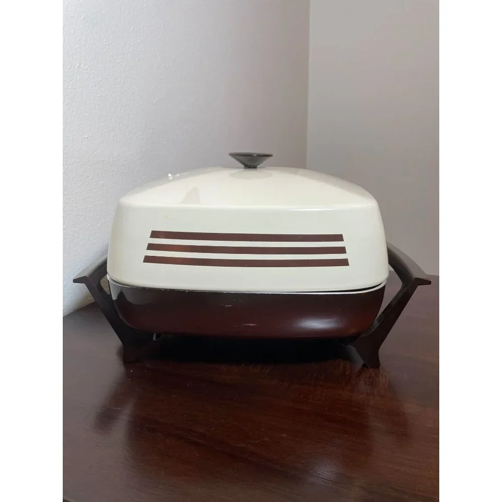 Vintage West Bend Electric Skillet With Lid & Sensa-Temp Heat Control 12" x 12" - Picture 2 of 9